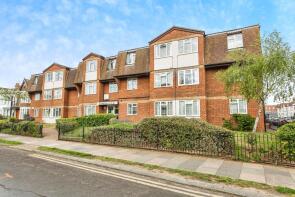 Flat 24, Pembridge Court, Riviera Drive, Southend-on-sea SS1 2RB