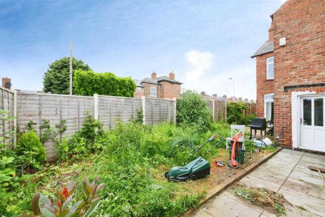 4 bed Semi-Detached for sale Image 9