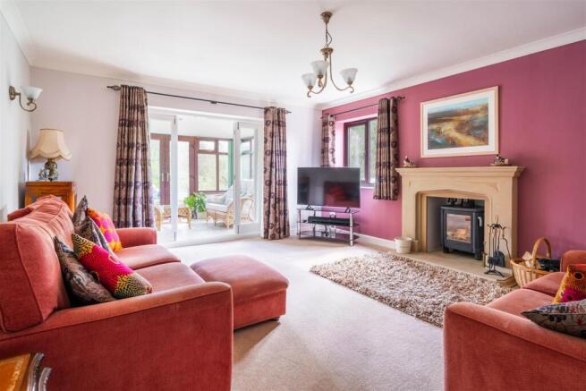Living Room.jpg