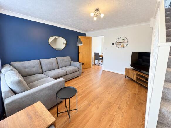 Mendip Avenue, North Hykeham, LN6 photo 2