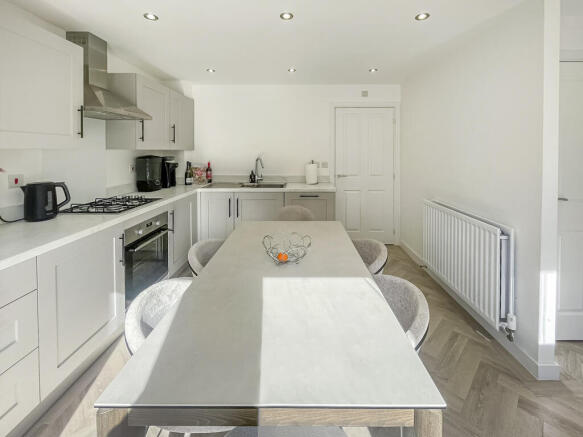 Pine Place, Drighlington, Bradford, Leeds photo 5