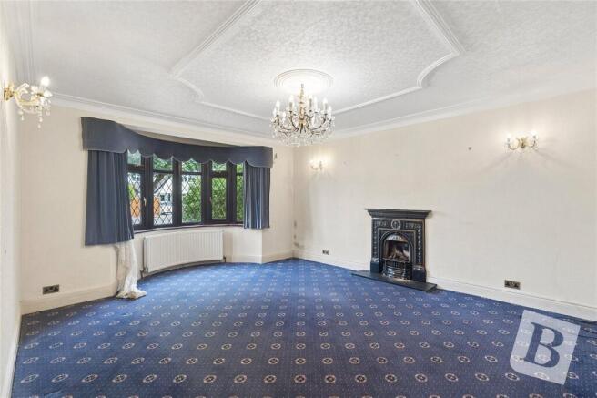 Park Drive, Upminster, RM14 photo 2