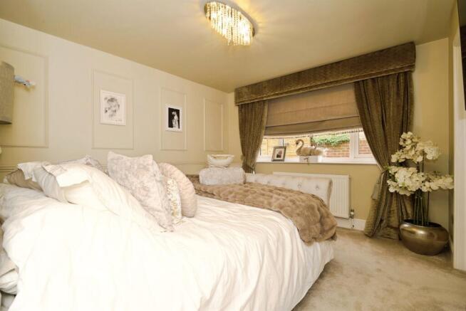 3 bed Detached Bungalow for sale Image 9