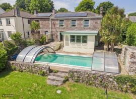 Croft House, Higher Pennance, Redruth TR16 5TU