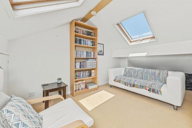 2 bed Terraced for sale Image 11