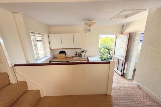 Castle Road, Runcorn, WA7 2BE photo 5