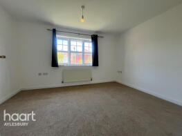 11, Riley Close, Aylesbury HP20 2TH