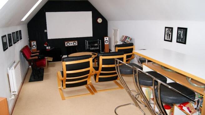 Bedroom/Games room