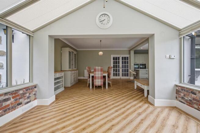 3 bed Detached for sale Image 10