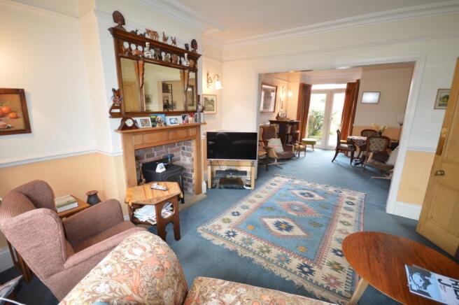 Though Lounge