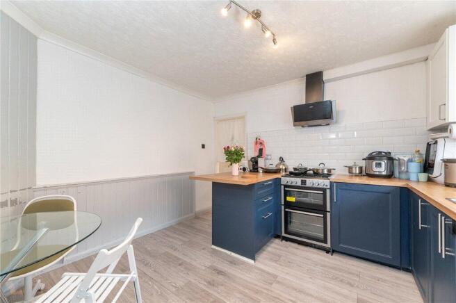 3 bed Terraced for sale Image 5