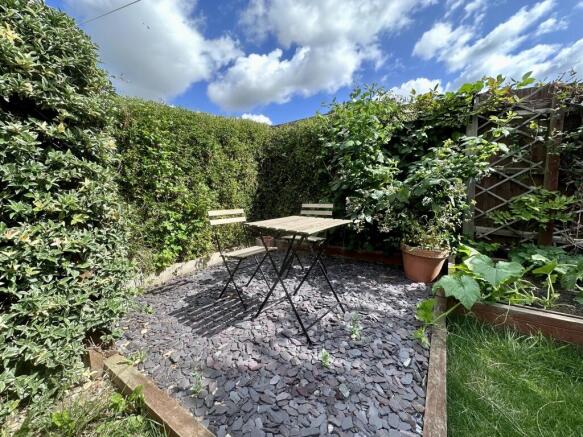 Garden 33