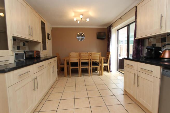 Kitchen/Dining Room