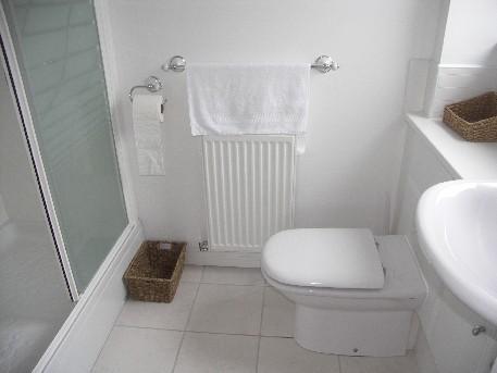 En-suite shower
