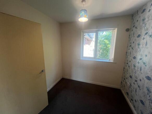 2 bed Flat for sale Image 5