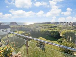 12, Roderick Avenue, Peacehaven BN10 8LE