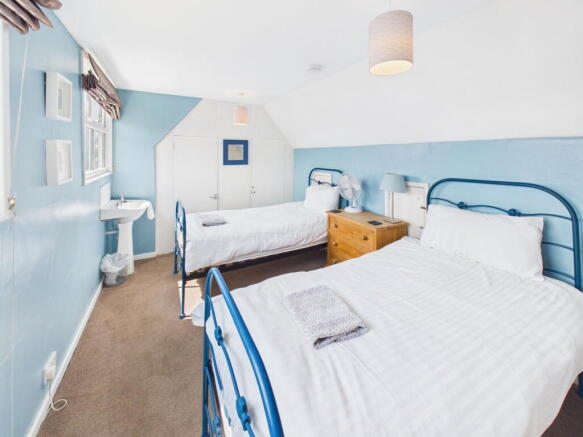 2 bed Cottage for sale Image 8