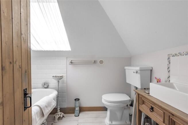 En-Suite Bathroom