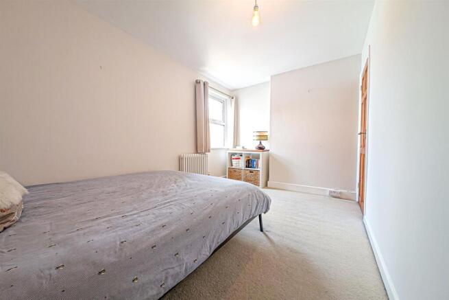 Bed1 2.jpg