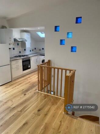 Kitchen/Lounge 1