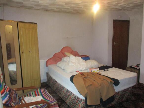 a-cardiffrd92.bed1.2.JPG