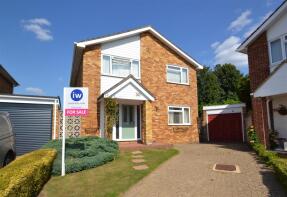 30, Snells Mead, Buntingford SG9 9JG