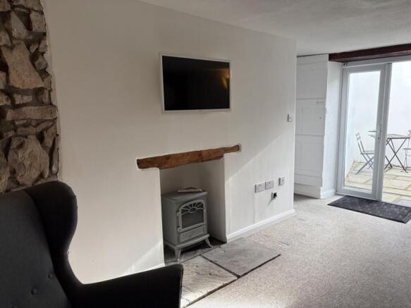 Living Room 2.jpg