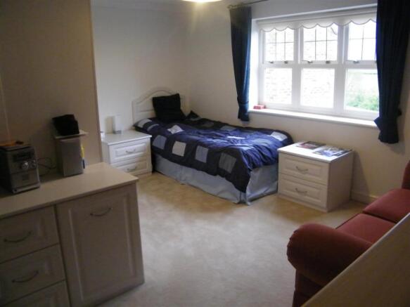 Photo 12