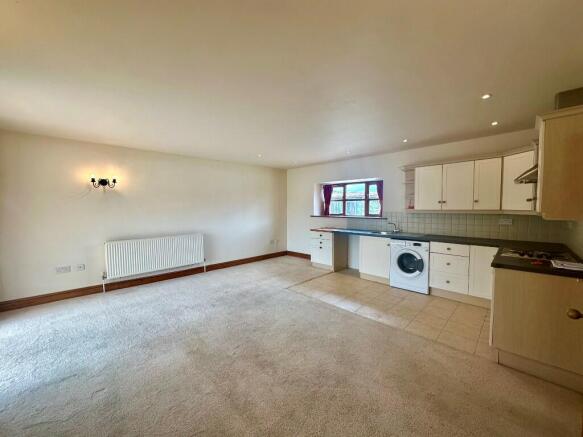 LIVING/KITCHEN