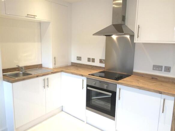 Flat 5 (3).JPG