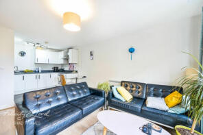 14, 122a Pollard House, Spa Road, London SE16 3FF