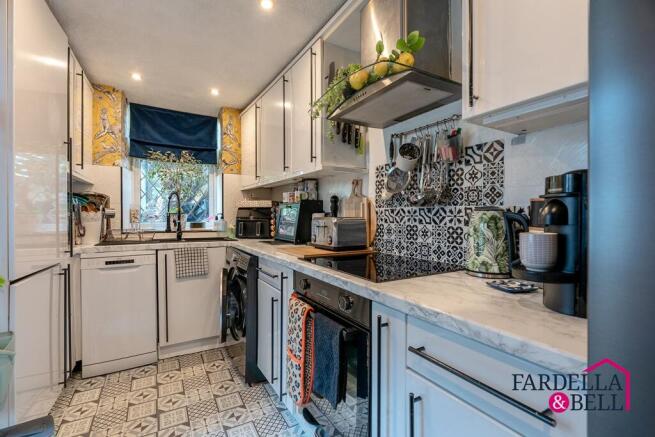 3 bed Terraced for sale Image 7