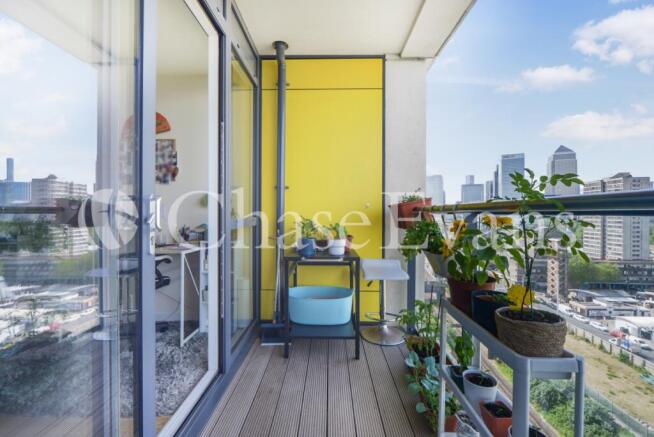 Panoramic Tower, Pop