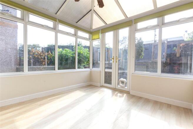 2 bed Terraced to rent Image 11