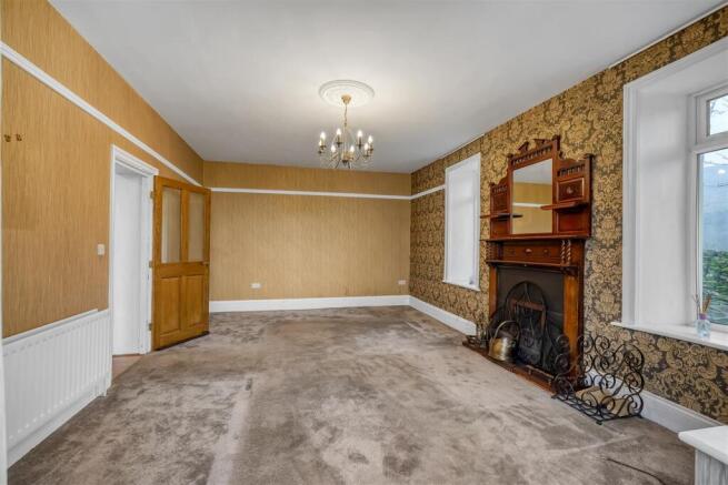 4 bed Detached for sale Image 6