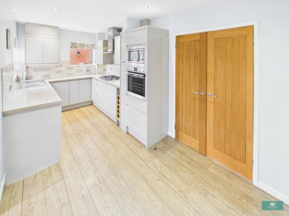 3 bed Semi-Detached for sale Image 5