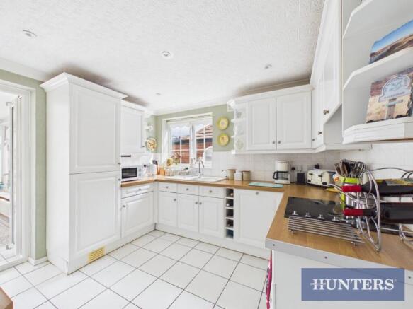 2 bed Detached Bungalow for sale Image 4