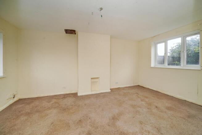 15 Monarch Close, Feltham TW14 8BB