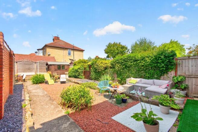 3 bed Semi-Detached to rent Image 12