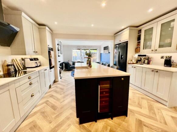 Kitchen/Breakfast Room