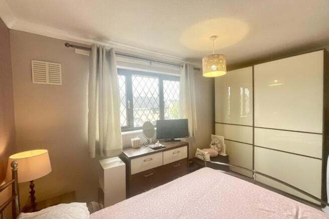2 bed Semi-Detached for sale Image 7