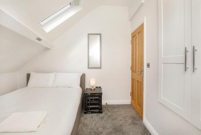 2 bed Apartment to rent Image 7