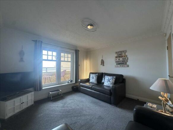 2 bed Flat for sale Image 7