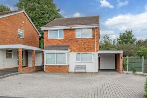 32, Upland Grove, Bromsgrove B61 0EL
