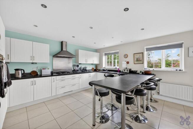 Orchard Close, South Littleton, Evesham, Worcestershire, WR11 photo 4