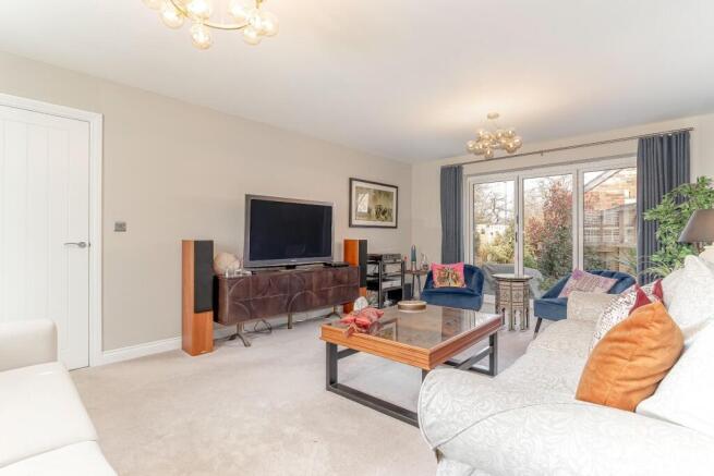 4 bed Detached for sale Image 6