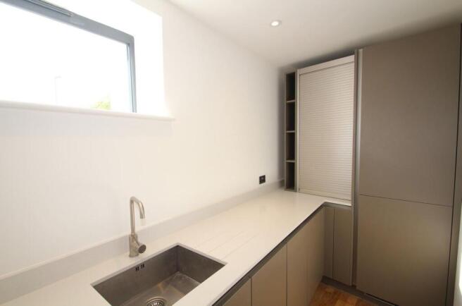 95 Haydon Place Kitchen 2.jpg