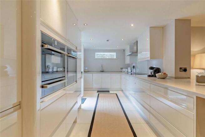 17 bed House for sale Image 12