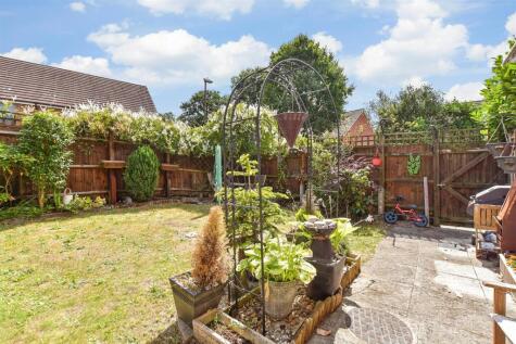 Braeburn Road, Crawley, West Sussex