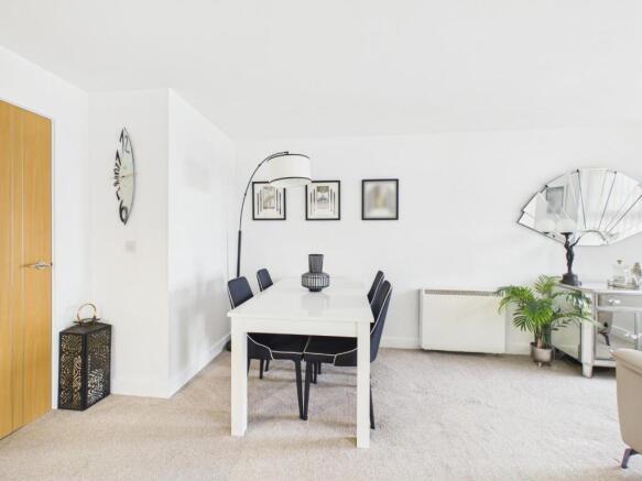 2 bed Apartment for sale Image 6